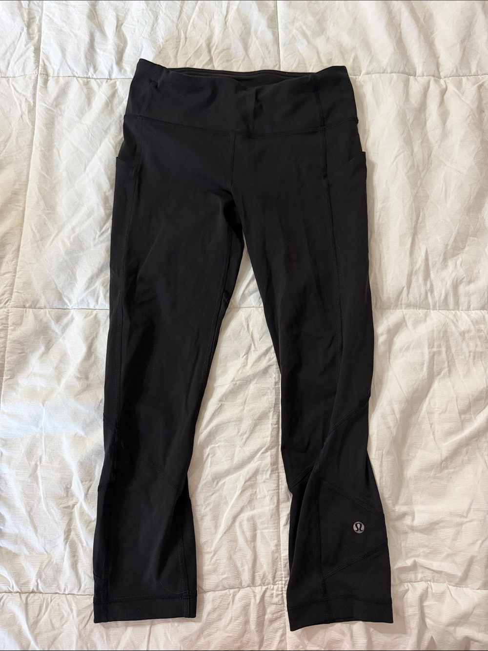Lululemon Black Cropped Leggings with Side Pockets